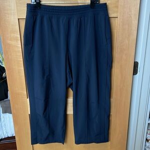 Lululemon Cropped Pants